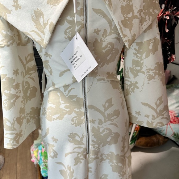 Brand New with tags ELLIATT Dress - Picture 5 of 9